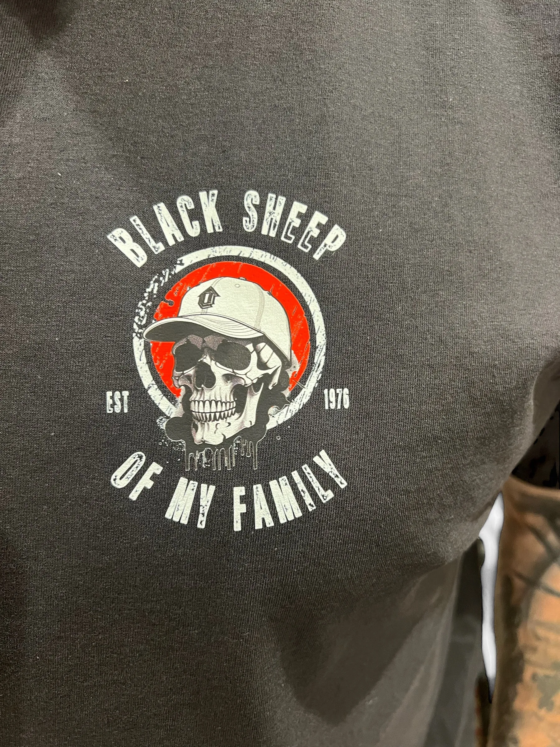 Custom "Black Sheep of My Family" T-Shirt with Skull & Cap Design - Personalise with Birth Year - Ideal for Skaters, Surfers & Bikers - Basement Designs