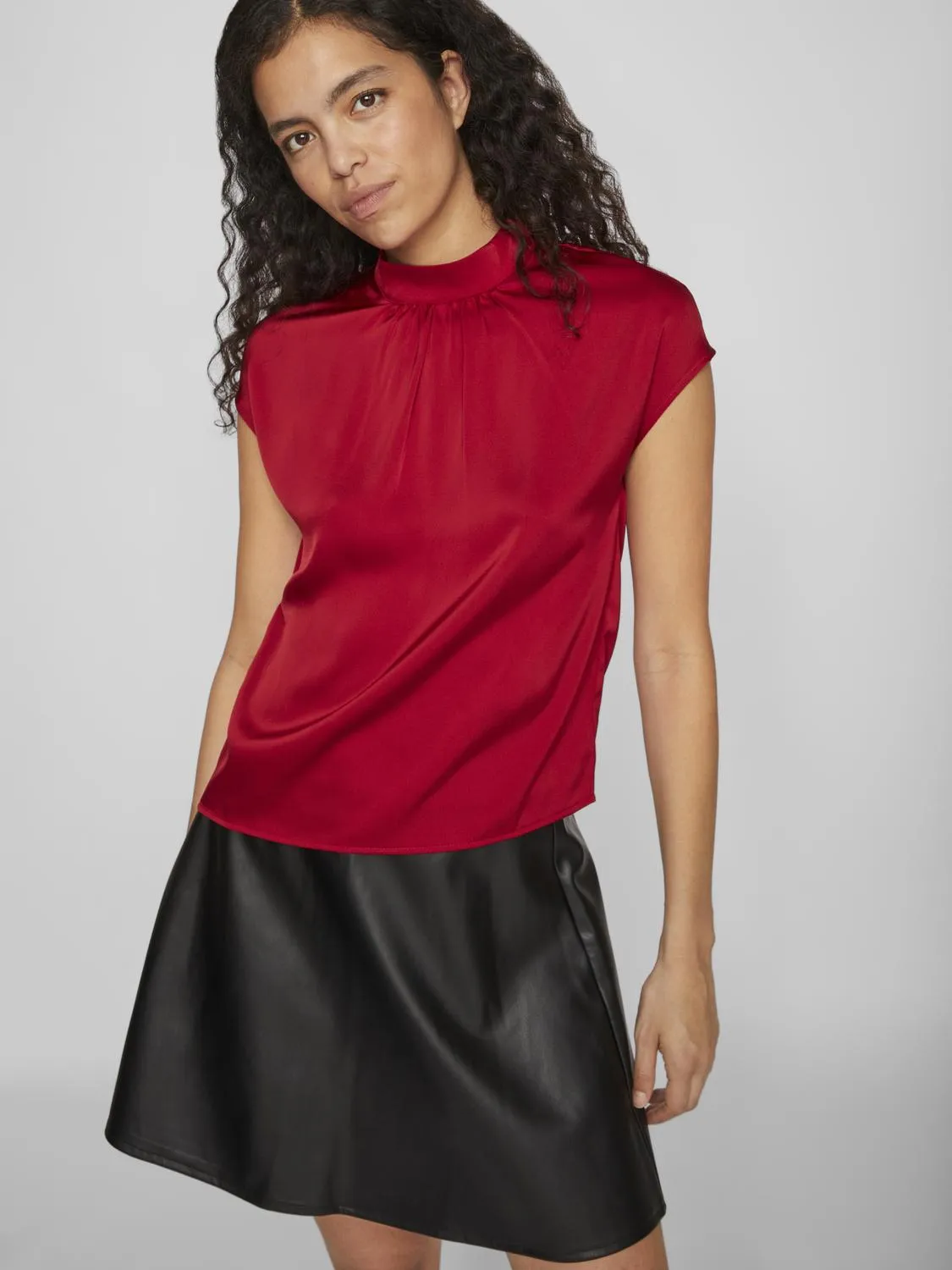 VICORA Top - Fiery Red